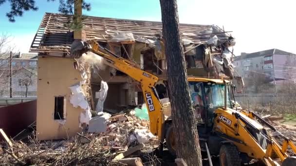 Equipo Pesado Cerca Casa Ladrillo Destruida Maquinaria Construcción Fondo Las — Vídeos de Stock