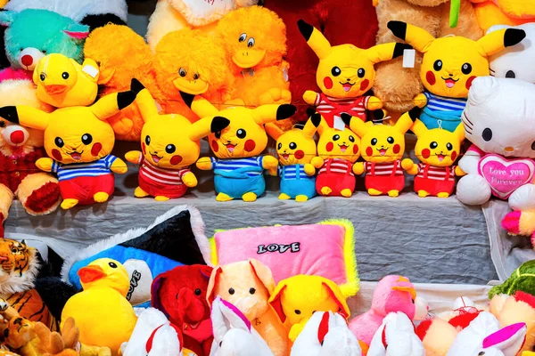 Kolkata Bengala Ocidental Índia Fevereiro 2020 Brinquedos Macios Populares Pikachu Fotos De Bancos De Imagens