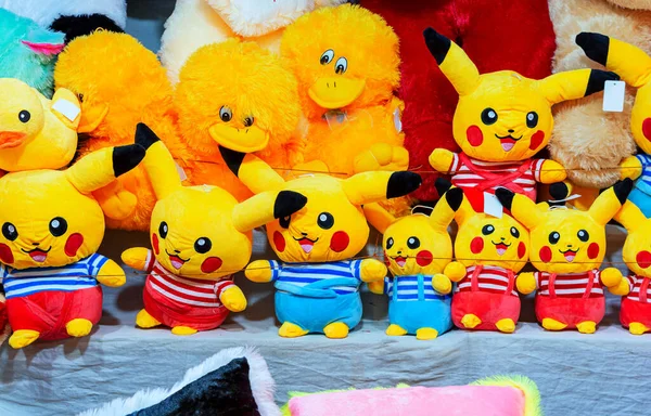 Kolkata Bengala Ocidental Índia Fevereiro 2020 Brinquedos Macios Populares Pikachu Fotos De Bancos De Imagens