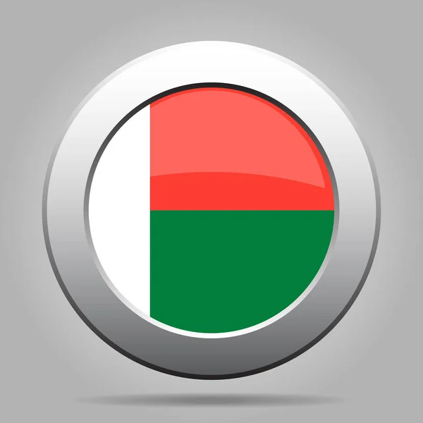 Vlajka Madagaskaru. Lesklé kovové šedé kulaté tlačítko. — Stockový vektor