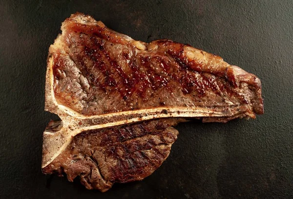 Grillezett Steak Fűszerek Sötét Alapon — Stock Fotó