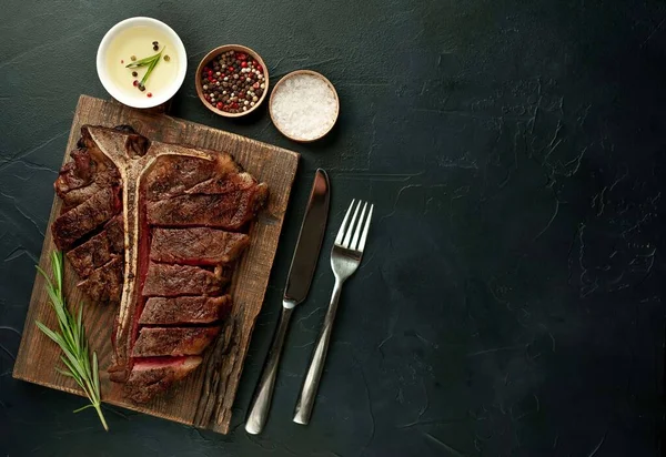 Hovězí Steak Bylinkami Kořením — Stock fotografie