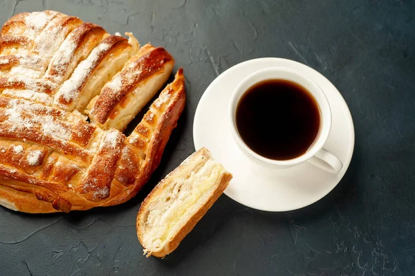 Coffee Croissant Dark Background — Stock Photo, Image