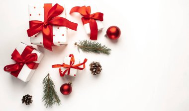 Dekorasyonlu beyaz şenlikli kış arkaplanı