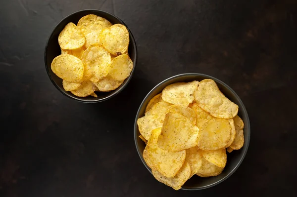Two Bowls Potato Chips Served Black Background — Stock Photo, Image
