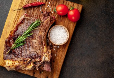 Domatesli ızgara domuz eti.