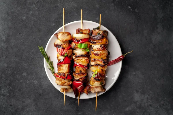 Shashlik Parrilla Servido Con Salsa Barbacoa Plato — Foto de Stock