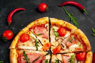 Peynirli, tavuklu, jambonlu, mantarlı, domatesli... 