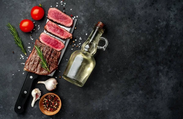 Grillad Nötkött Biff Sten Bakgrund — Stockfoto