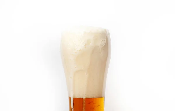 Glas Goudgeel Wit Bier Met Hoog Schuim Geïsoleerd Witte Ondergrond — Stockfoto