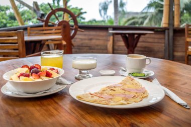 breakfast served on a wooden tabla