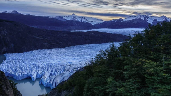 Torres del Paine Ulusal Parkı 'ndaki Gri Buzul' un panoramik görüntüsü. — Stok fotoğraf