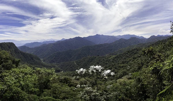 Herrlicher panoramablick auf das bella vista tal — Stockfoto