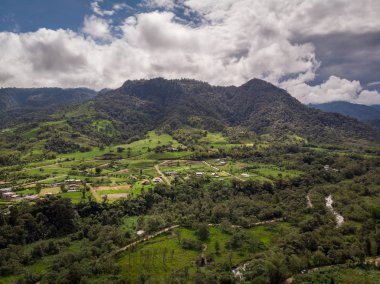 Ekvador, Mindo Vadisi 'nden panoramik manzara
