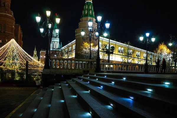 Москва Россия Декабря 2019 Года Освещенная Лестница Охотном Ряде Против — стоковое фото