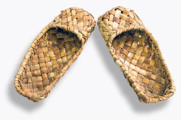 Bast Παπούτσια Παραδοσιακά Ρωσικά Παπούτσια Αγροτών Close Απομονώνονται Λευκό Φόντο — Φωτογραφία Αρχείου