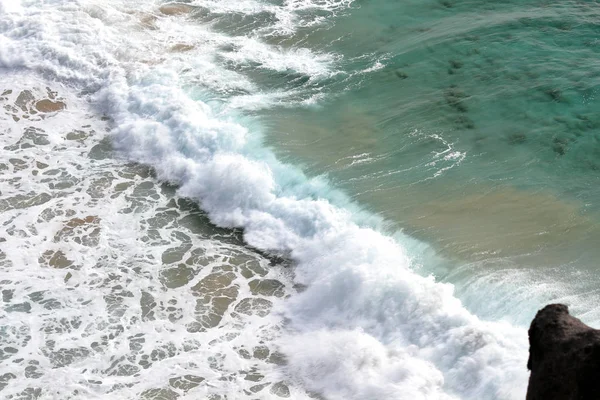 Vågor Bryter Stranden — Stockfoto