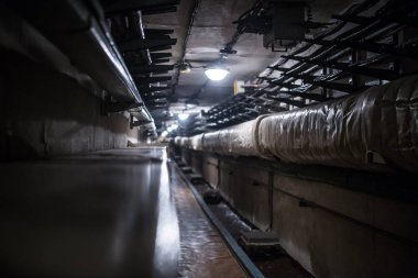 Yeraltı bomba sığınağı tünel