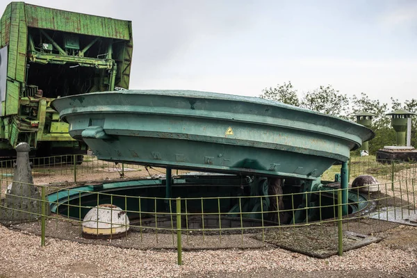 Yeraltı bomba sığınağı tünel