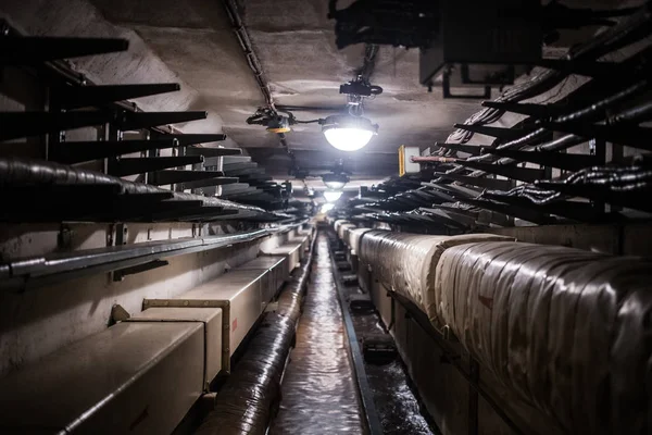 Yeraltı bomba sığınağı tünel