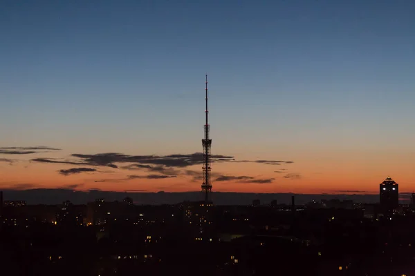 Torre de TV ao nascer do sol — Fotografia de Stock