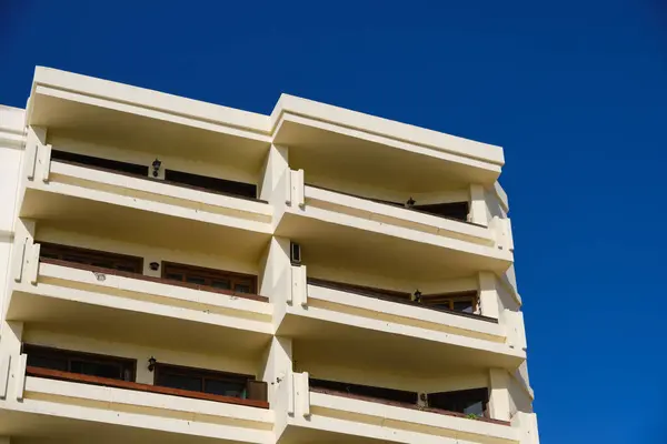 Gros plan d'une maison en Espagne avec vue sur les balcons — Photo