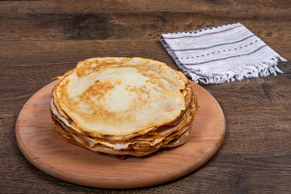 Stack Pancakes Lies Board Close Angle View Flat Lay Copy — Stock Photo, Image
