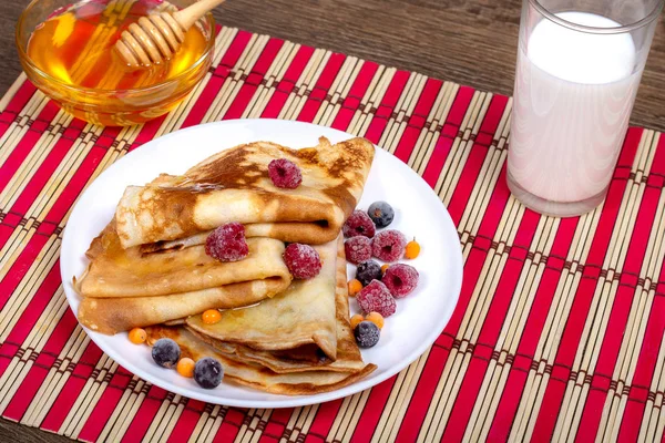 Plate Fried Pancakes Folded Triangles Bowl Honey Glass Fresh Milk — Stock Photo, Image