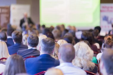 Bir grup insan konulu konferans dinleme. 