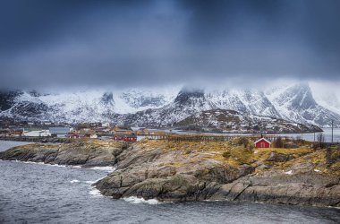 Seyahat kavram ve fikirler. Norveç'te Hamnoy denilen geleneksel Norveç balıkçılık Hut