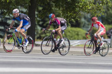 Grup gençlik yol bisiklet uluslararası yol Bisiklete binme rekabet Grand Prix Minsk-2017 sırasında profesyonel Peloton içinde