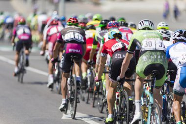 Grup gençlik yol bisiklet uluslararası yol Bisiklete binme rekabet Grand Prix Minsk-2017 sırasında profesyonel Peloton içinde