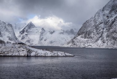  Lofoten Adaları'Norveç ' in kuzeyinde Idillic pitoresk sahne.