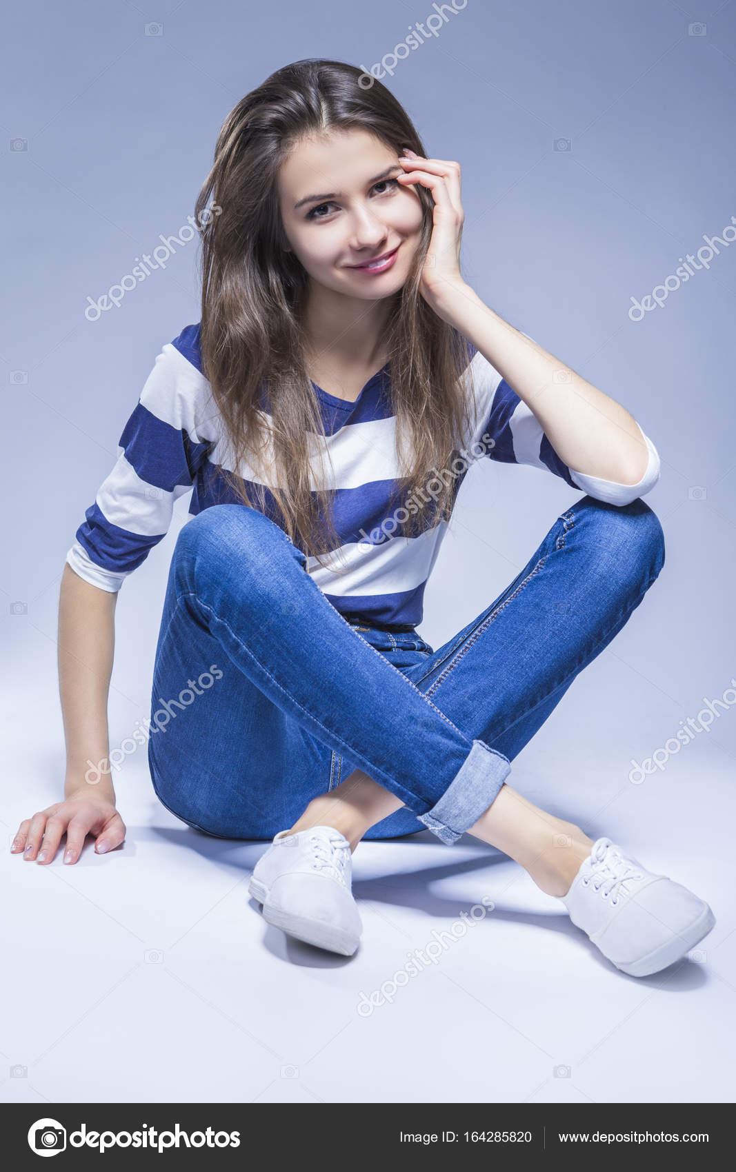 Фото девушки брюнетки с пол лица, голые российские бабы видео