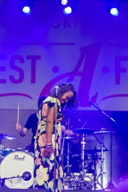 A-Fest Müzik Festivali'nde sahne dünya ünlü caz topluluk De-Phazz Appleton Pat vokalist ve şarkıcı