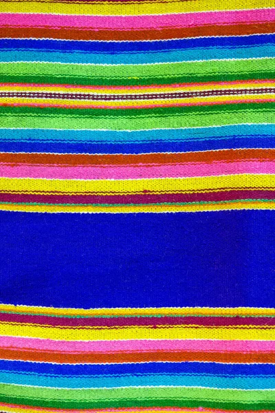 Sanat ve zanaat Concepts.Fragment Closeup benzersiz yün ve keten Beyaz Rusya Ulusal kemer renkli konu bol yapılan