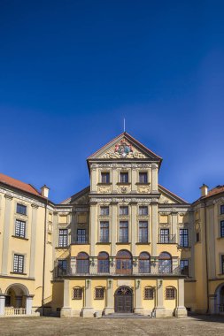 Ünlü Nesvizh Kalesi