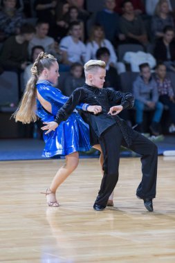  Profesyonel dans çift gençlik-2 Latin Amerika programı İttifak Trophy üzerinde gerçekleştirir.