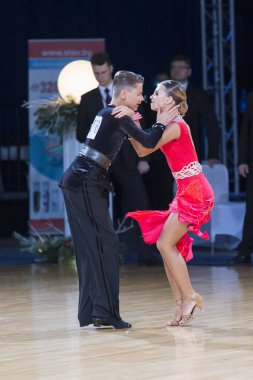  Profesyonel dans çift gençlik-2 Latin Amerika programı İttifak Trophy üzerinde gerçekleştirir.