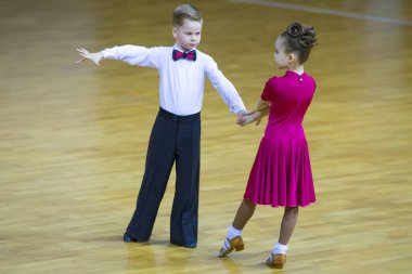 Kaç çocuk-2 Standart Program Rusya Wdsf Ulusal Şampiyonası üzerinde gerçekleştirir.