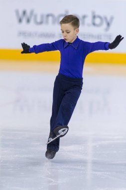 Beyaz Rusya Andrej koşar gelen erkek artistik patinajcı yavrularını A Erkekler Serbest Program Program Minsk Arena Kupası'nda gerçekleştirir