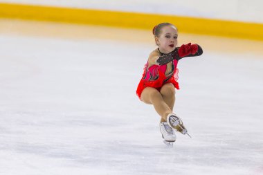 Kadın buz patenci kızlar serbest program Program Minsk Arena Kupası'nda gerçekleştirir