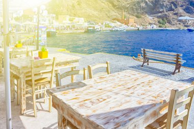 Thira City Rıhtımı 'ndaki Cafe Açık Hava Restoranı 