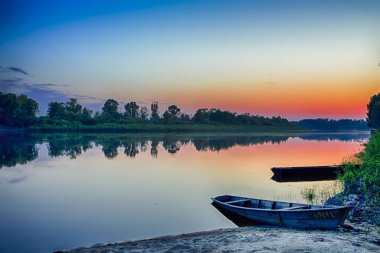 Pripyat Nehri 'nin Huzurlu ve Huzurlu Manzarası