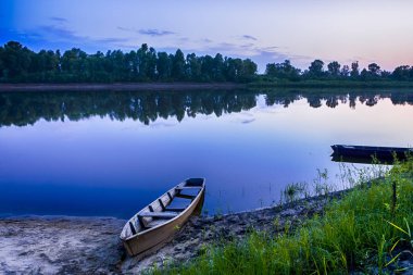 Pripyat Nehri 'nin Huzurlu ve Huzurlu Manzarası