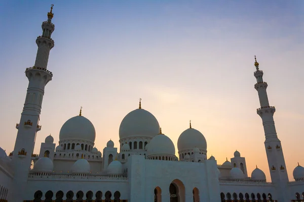 Şeyh Zayed Camii, Abu Dabi, Birleşik Arap Emirlikleri