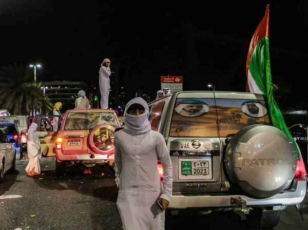Día Nacional Los Emiratos Árabes Unidos Personas Celebrando Las Calles — Foto de Stock