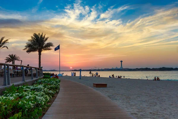 Abu Dabi 'deki Corniche plajı, Birleşik Arap Emirlikleri