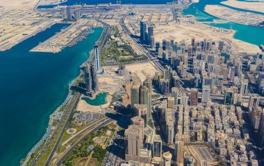 Abu Dabi 'nin Birleşik Arap Emirlikleri' ndeki gökyüzü görüntüsü