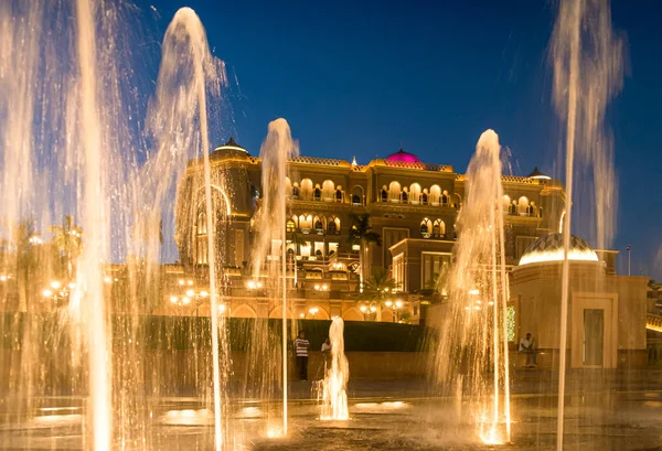 Emirates Palace Night Lujoso Hotel Cinco Estrellas Abu Dhabi Emiratos — Foto de Stock